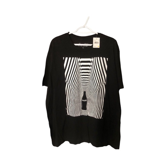Modern Black and White Geometric Short Sleeve Tees - Picture 1 of 3